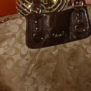 COACH PURSE/ HANDBAG